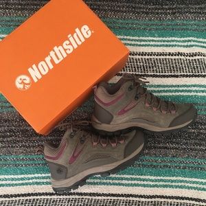 Northside Women's Pioneer Hiking boots (NWT)